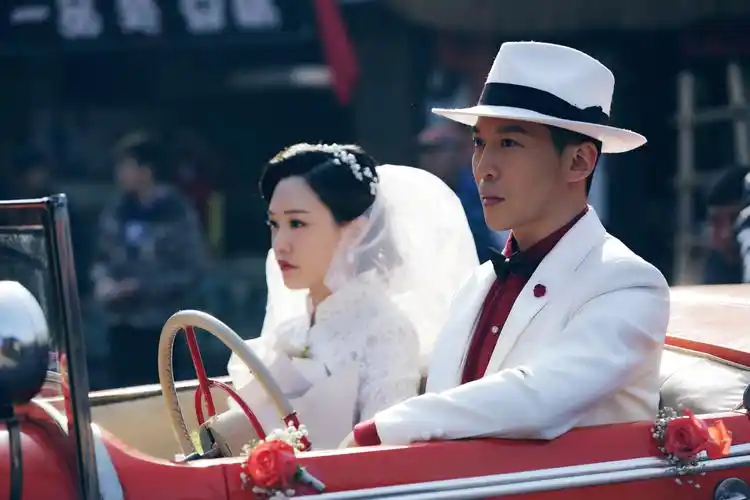 p>周航,10月7日出生于辽宁省沈阳市,中国内地男演员,毕业于 a target