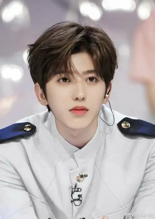 c位出道,我最喜欢的蔡徐坤包括百分九其他成员也非常出色99朱正廷