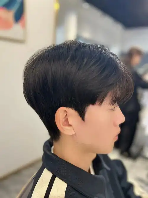 韩国发型师男生剪头发长发短发都可以