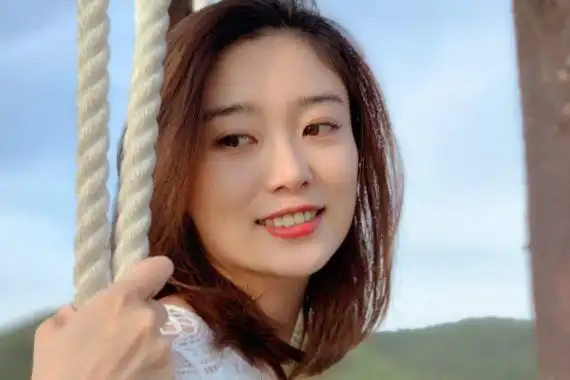 因此,节目播出后,李七月个人资料,感情生活,引起了网友的关注.