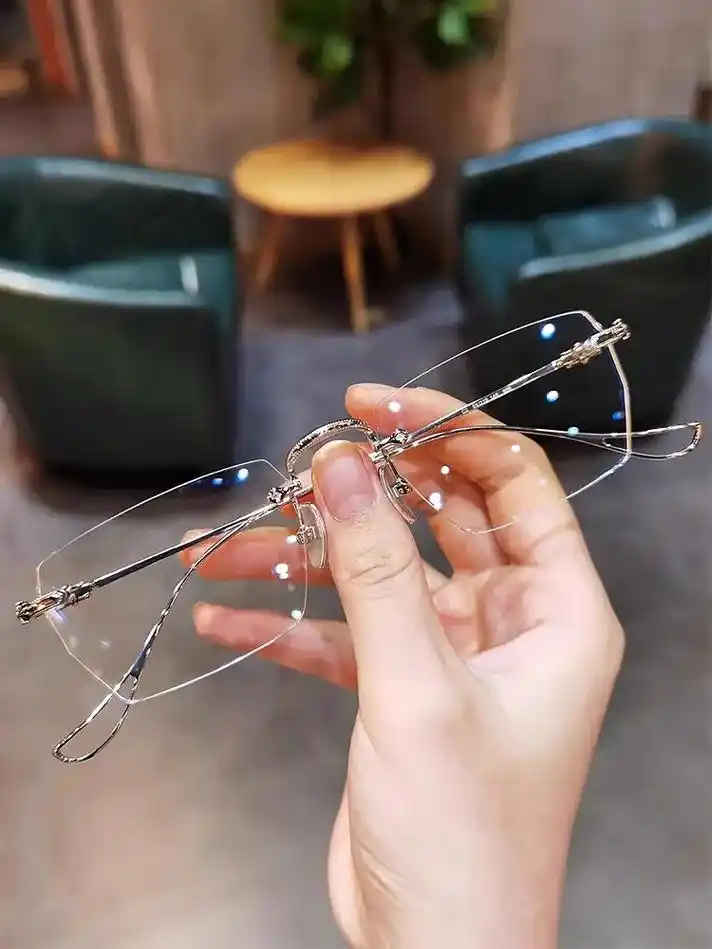 金丝眼镜 近视女可配有度数 超轻无框纯钛眼睛框镜架 纯欲素颜 - 抖音