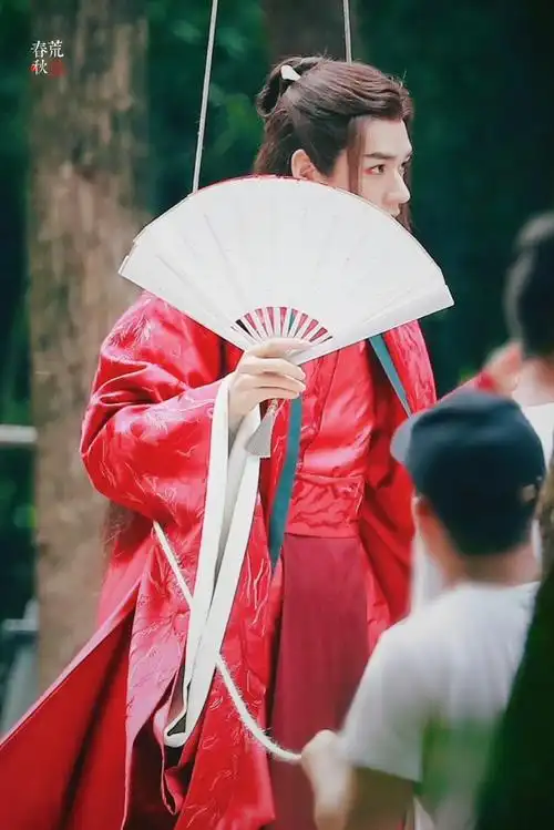 3月11日 8:33   关注  龚俊 山河令 温客行 评论 收藏