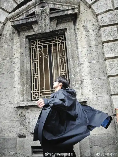 张彬彬第一次发18宫格##张彬彬会发18宫格了耶