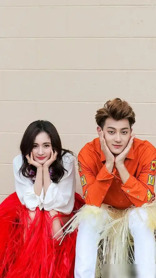 《谈判官》黄子韬杨幂美图分享,虽是"姐弟恋"但感觉好般配!