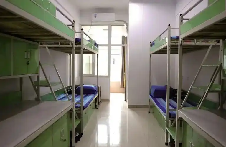 石家庄二中润德学校住宿环境(寝室情况) 食堂条件(图片)_小升初网