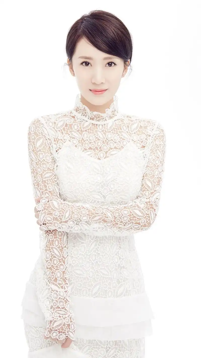 李念精美壁纸:挥不去的是记忆,留不住的是年华