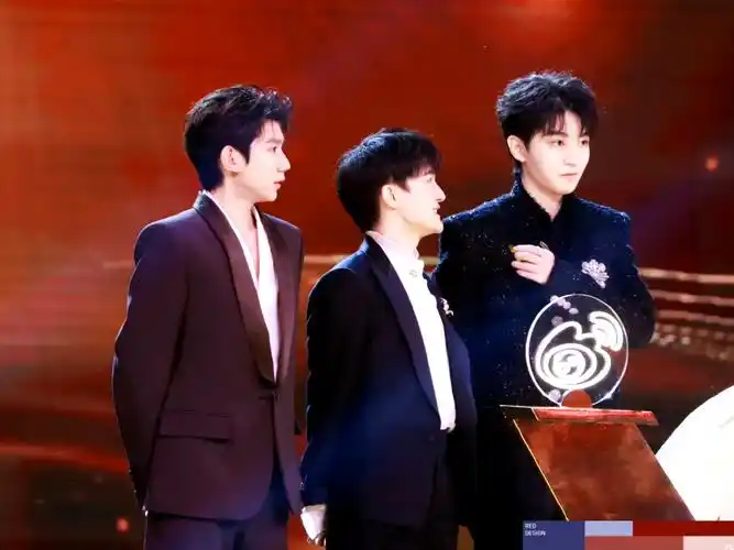 王俊凯王源同框