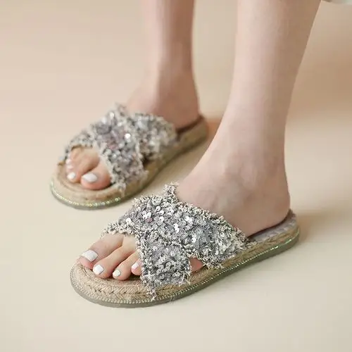 花晨月2020夏季新款亮片草编平底拖鞋女士凉拖鞋女外穿一字拖