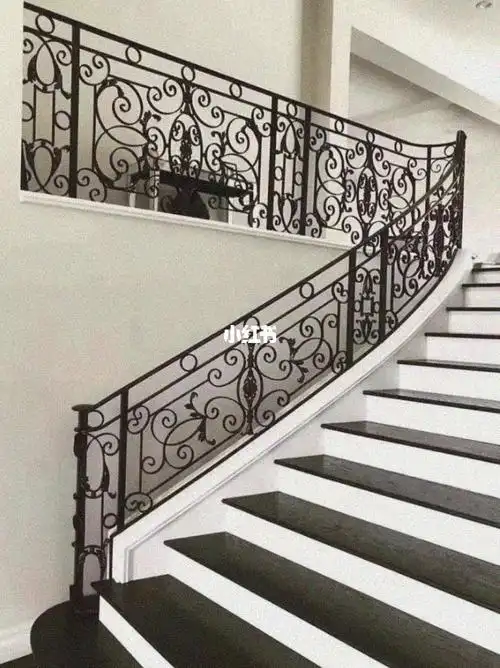 浪漫的法式楼梯扶手