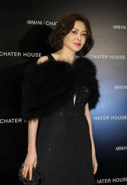 关之琳生图仍惊艳一袭黑色连衣裙美成焦点不愧是冻龄女神