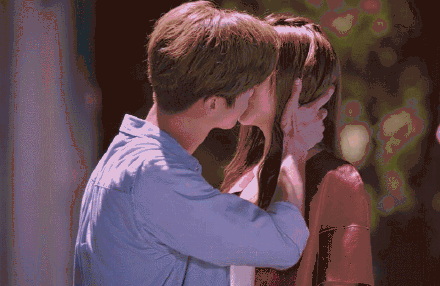 还未成年就拍吻戏的明星最后一对相差14岁网友不忍直视