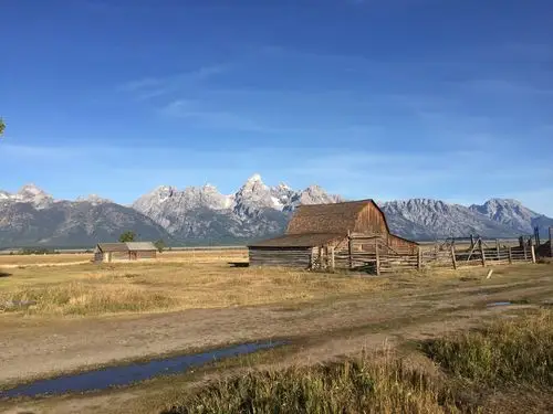 饱览美国西部的各大国家公园和城镇乡村.