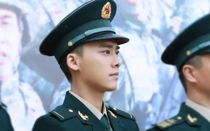 李易峰 军装 夏拙高清图