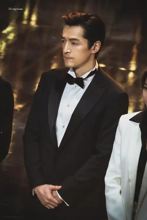 胡歌繁花##胡歌不虚此行##愚人节站姐团建##胡歌##giorgio armani