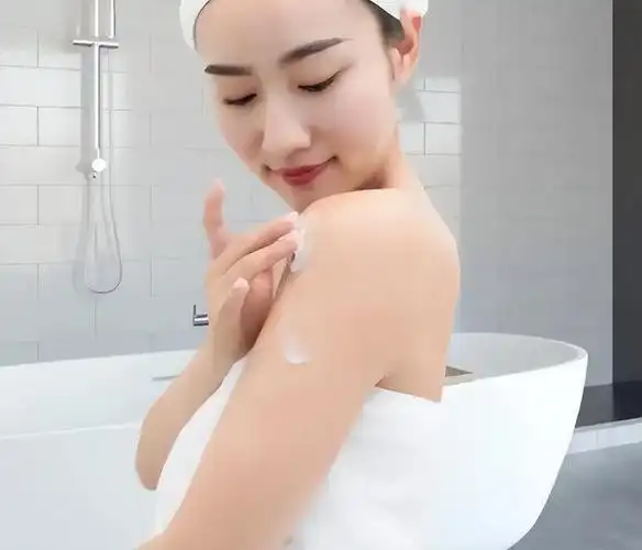 建议女生:洗澡时用这3个步骤,皮肤越来越好,养出光滑水润肌肤