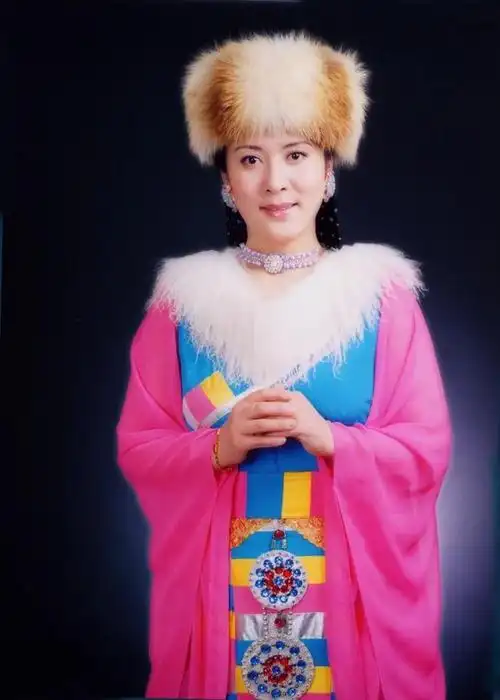 歌手宗庸卓玛的个人资料 藏族女歌唱家宗庸卓玛