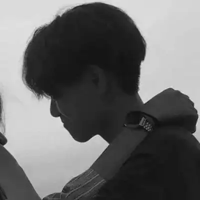 时尚霸气qq情侣一人一张情头