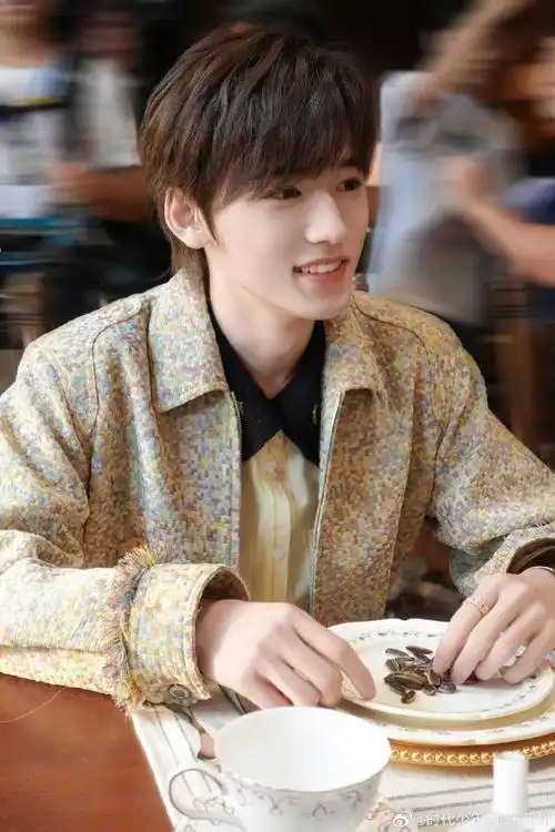 宋亚轩粉丝来给观众朋友们送福利啦!