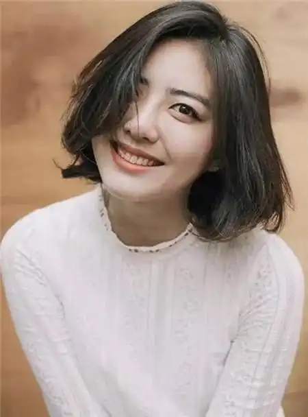 文艺女青年的发型图片,女青年头发型图片-图片大观-奇异网