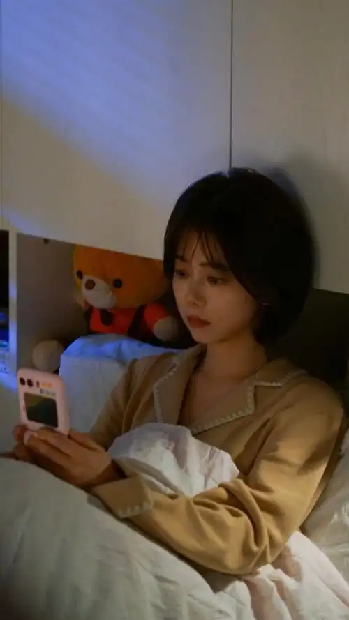 纪星@谭松韵seven步履不停,星辰为你闪亮.