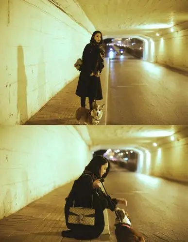 为何美女总是这么孤单,大晚上的一个人在大街上闲逛