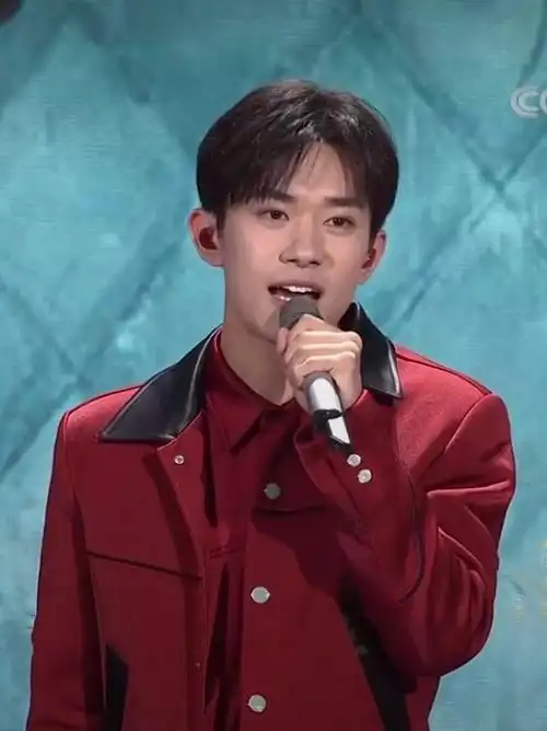 2021春晚舞台易烊千玺