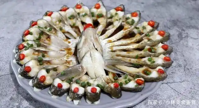 惊艳大气的宴客菜,神似孔雀开屏的清蒸鱼,学会就可以露一手了!