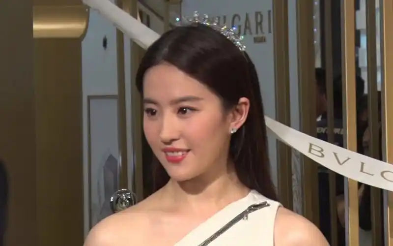 20170412 刘亦菲出席宝格丽活动