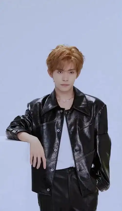 易烊千玺30秒循环切换##易烊千玺发色好显白