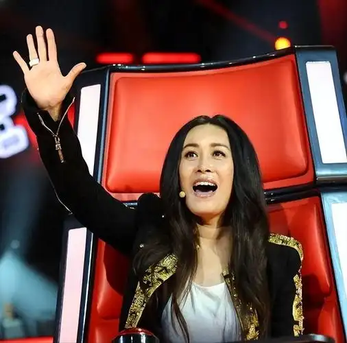 央媒还是出手了!以那英为首的多位明星被整治,网友:罪有应得!