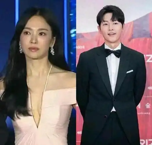 宋慧乔台上颁奖,宋仲基台下认真凝望,笑容灿烂,祝贺获奖者|韩国|演员