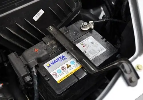 为何原车电瓶比后更换电瓶使用寿命更长?难道电池也有原厂的?