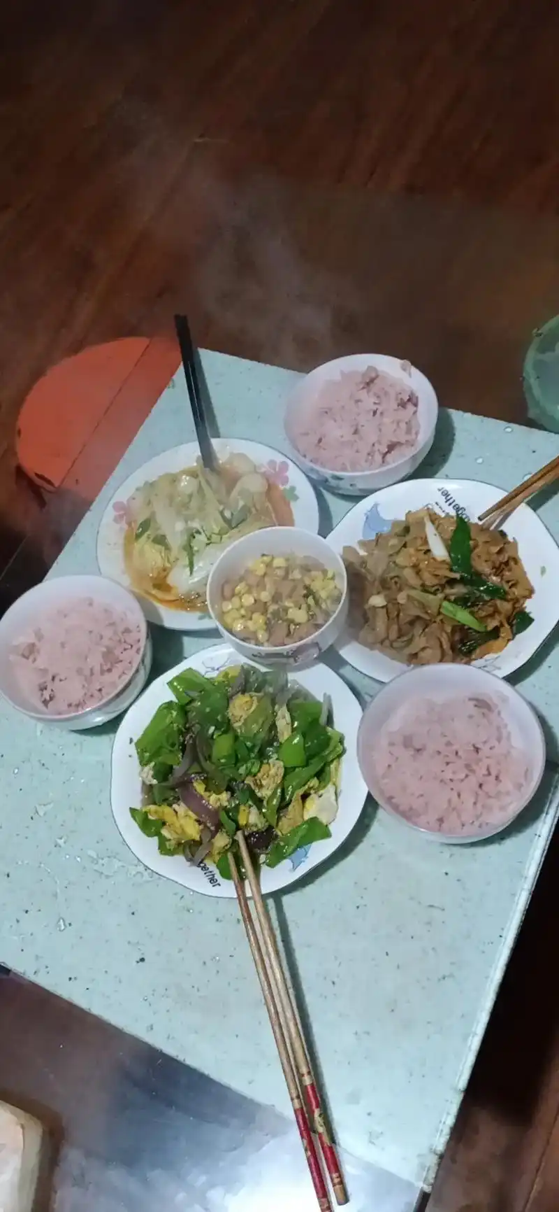 其实做饭也是一种乐趣,这段时间没菜吃了,刚好家里还有些老妈之 - 抖