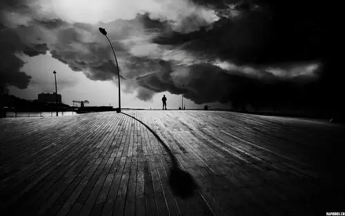 宽屏黑白梦幻光影伤感电脑桌面壁纸 (8).jpg