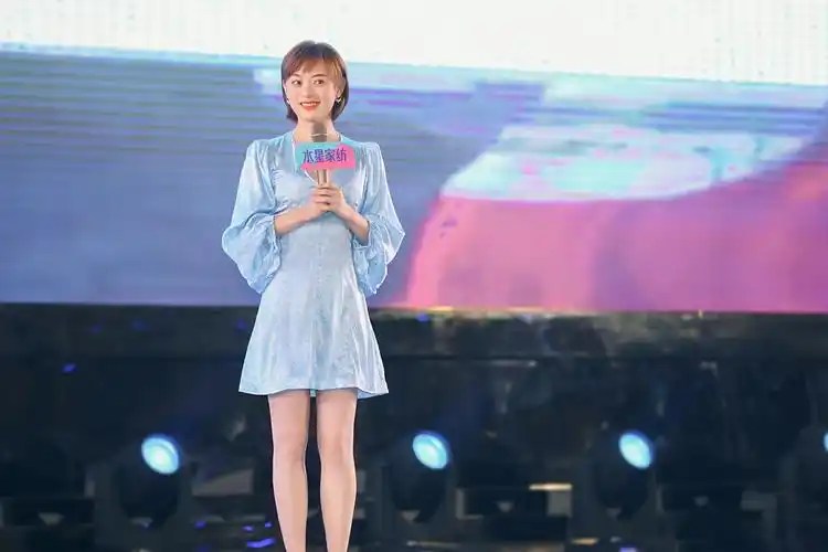 孙俪出席水星家纺被芯战略发布会