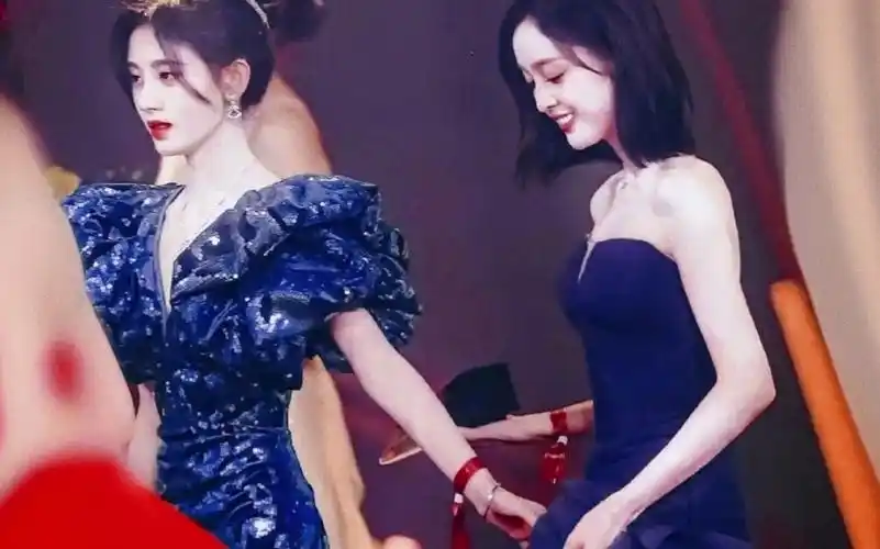 【吴宣仪×鞠婧祎】小选与奶鞠的故事开始了,宣鞠的女孩的快乐来了!