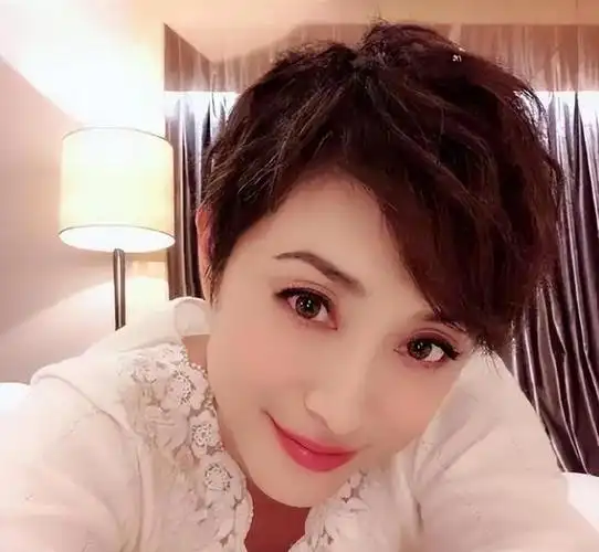 回顾:6位"惊艳时代"的港圈女配,年轻时都貌美如花一见误终身