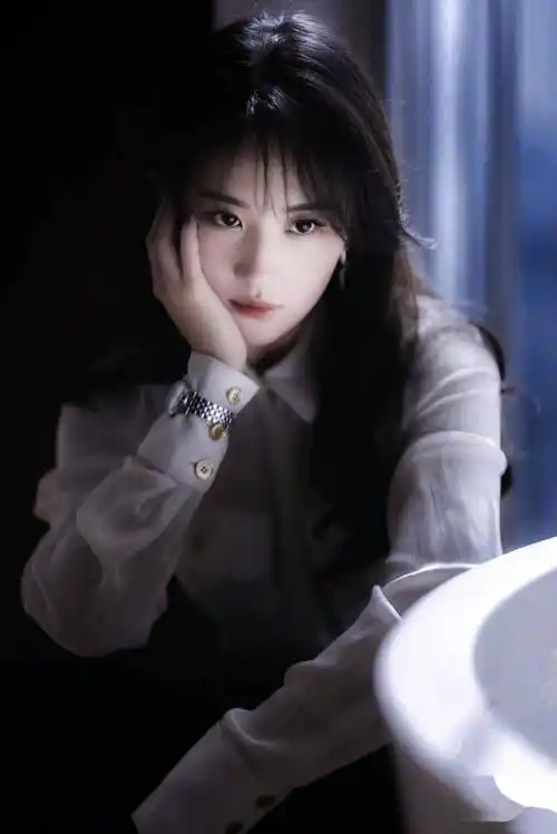 刘亦菲写真曝光,美貌与写真双重爆点,让人难以忘怀!