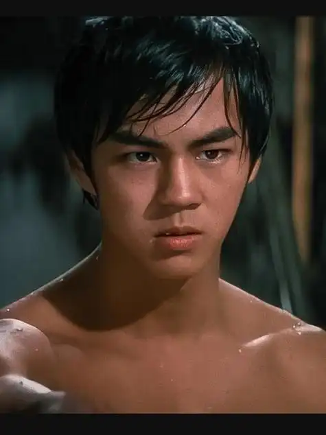 狄龙:从武侠小生到影坛巨星,他的人生跌宕起伏,却始终坚持自我