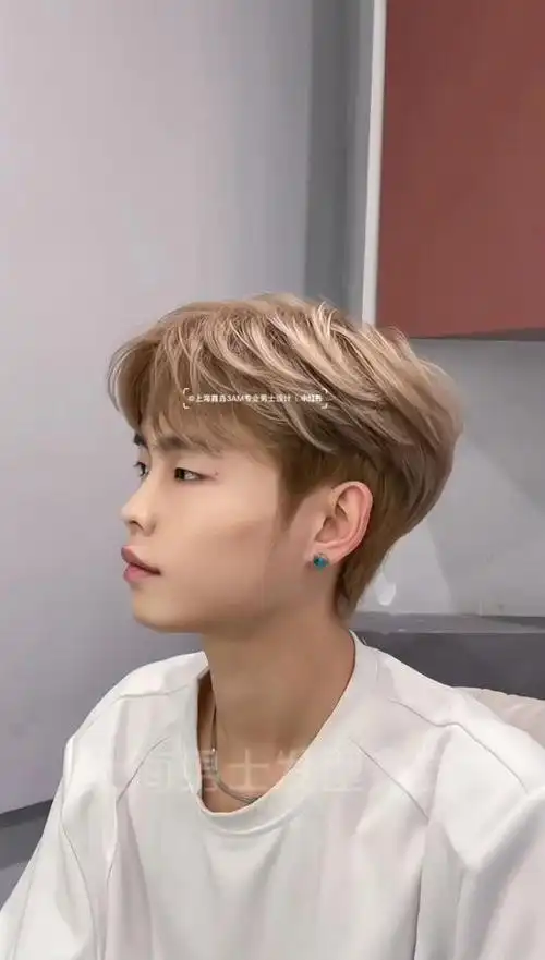 男生一定要尝试的一款韩式微分发型,易脱单