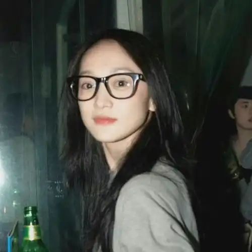 戴眼镜的女生真是太难了|圆脸|脸型|妆容|方脸|镜框_网易订阅