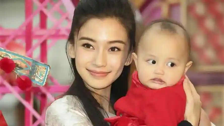 baby与儿子视频通话,节目组却忘记打马赛