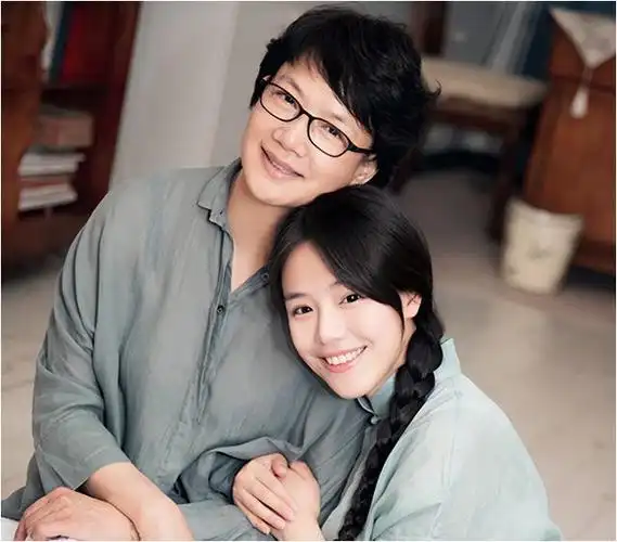 尽管她的父母很爱她,但这并不是马思纯想要的理想亲情关系.