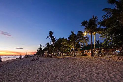 夜晚沙滩_全景网