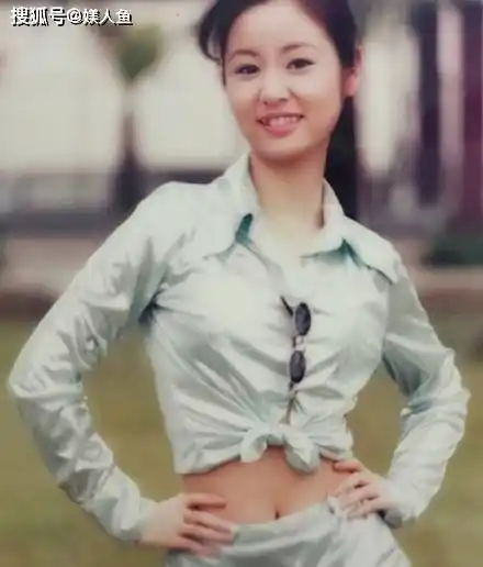 1993年,17岁的林心如以兼职做模特的方式开始接触娱乐圈,第一:林心如