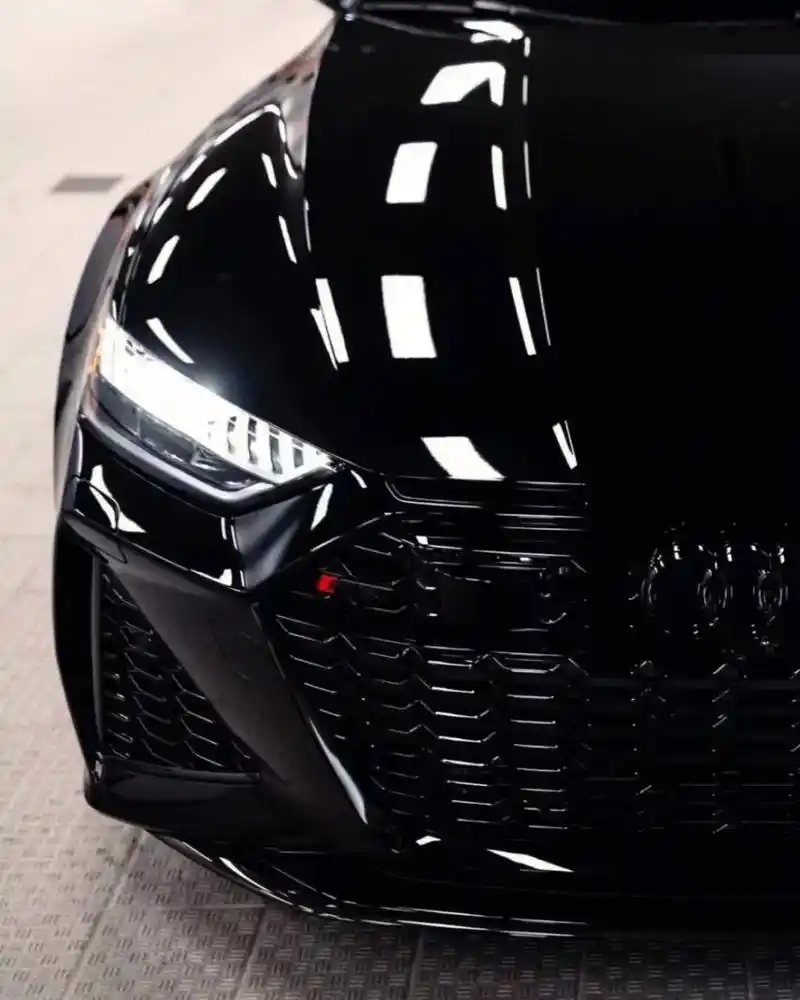 优雅暴徒"奥迪rs7黑武士" 奥迪rs7是奥迪旗下的一款高性能中大型轿车