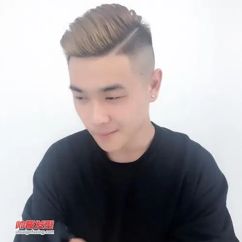 男生夏天最潮短发 修剪两侧的短发设计(2)-男生短发-帅哥发型网