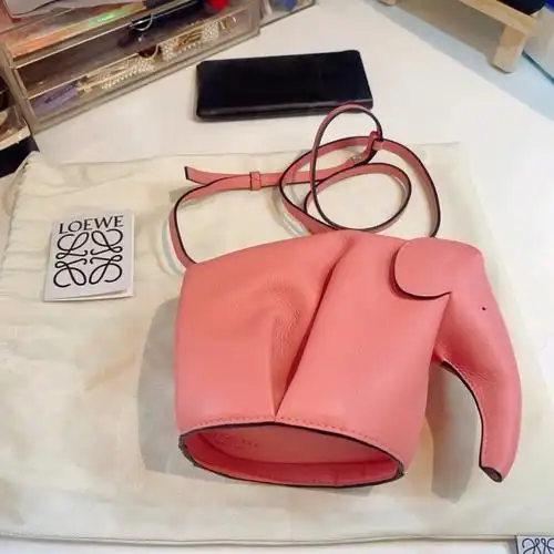 罗意威大象包斜挎小象手拿包可爱女包圆筒包