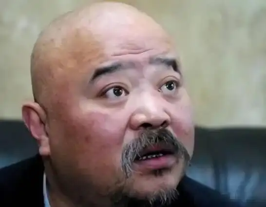 68岁的"老戏骨"李琦,每天2包烟8两酒,如今身体状况令人堪忧