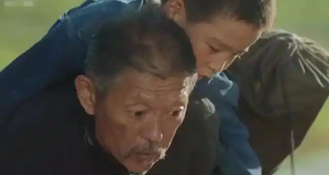 《那年八岁》:8岁儿子,被亲爹6元卖给算命先生,却改变了命运